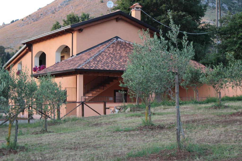Agriturismo L'Ulivo Padula Ngoại thất bức ảnh